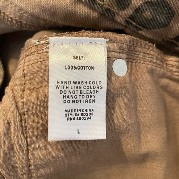 Blank Paige Leopard Distressed High Rise Denim Shorts - Large - Picture 6 of 14